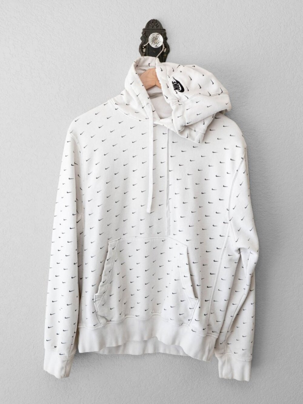 Nike Mens S White Black Mini Swoosh All Over Print Hoodie Pullover Sweatshirt